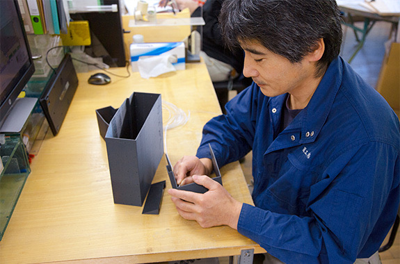 3Dプリンターと手作業による造形
